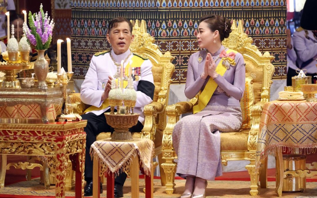 การเฉลิมพระชนมพรรษา 4 รอบ พระราชินี: การปฏิบัติธรรมและความเคารพในพระราชพิธีมหามงคล
